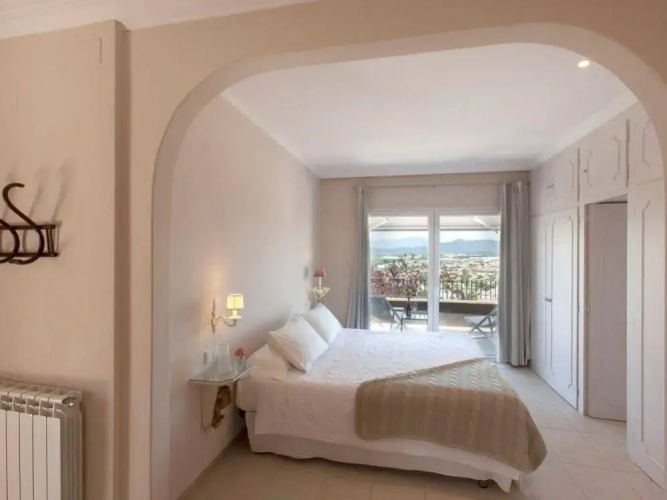 Montjuic Bed & Breakfast