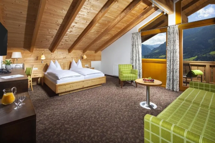 Suite with panoramic view