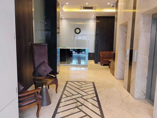 Hotel Elara