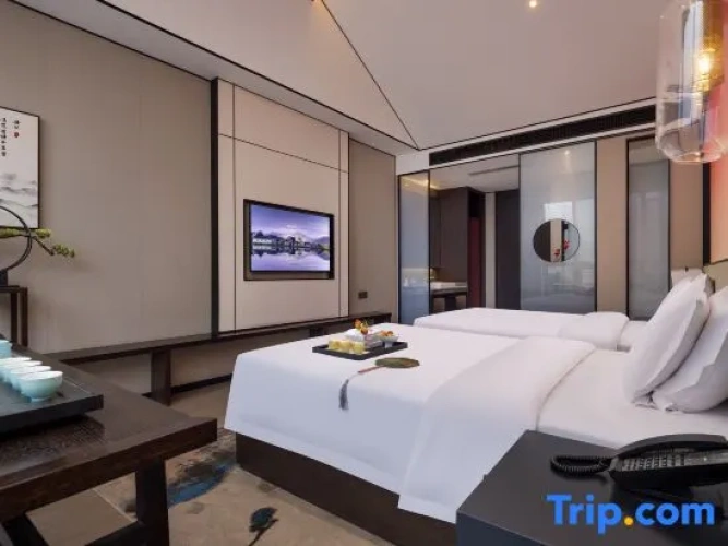 Standard Double room with city view