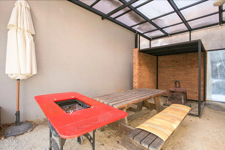 Gapyeong baeknak Flat House