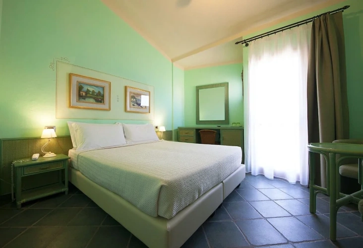 Comfort room with sea view