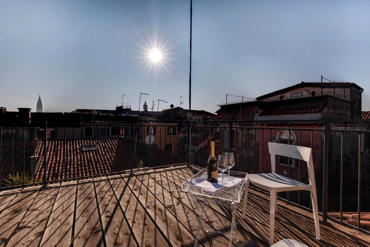 Venice Skyline View Studio Apartment M0270428215