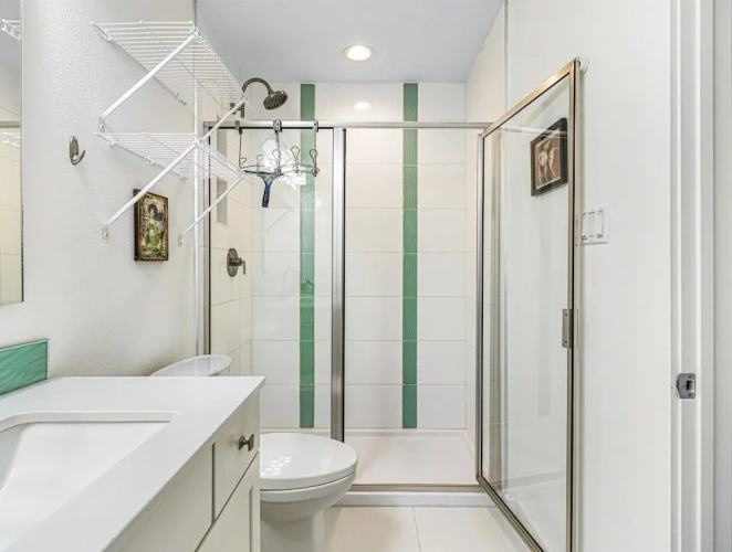 4 Bedrooms Cottage