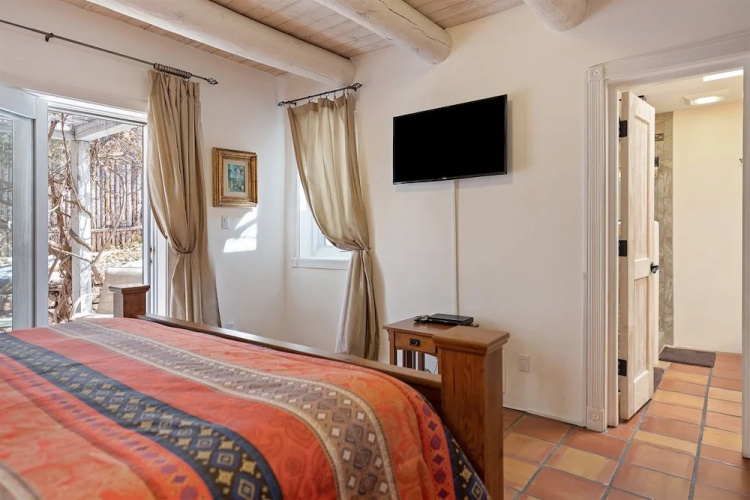 2bd Wisteria