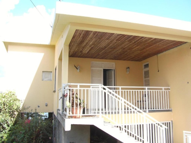 3 Bedrooms Cottage