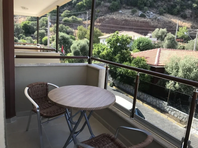 Standard Quadruple Family room with mountain view