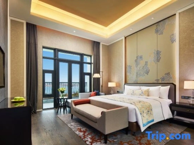 Deluxe Double Suite with sea view