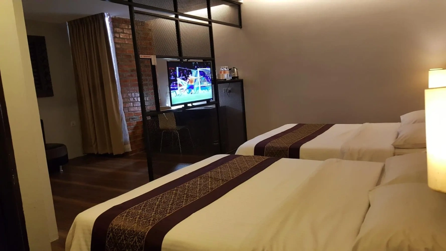 Deluxe Quadruple room