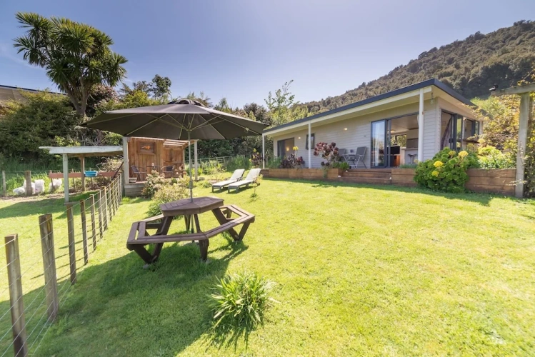 Double Cottage with garden view