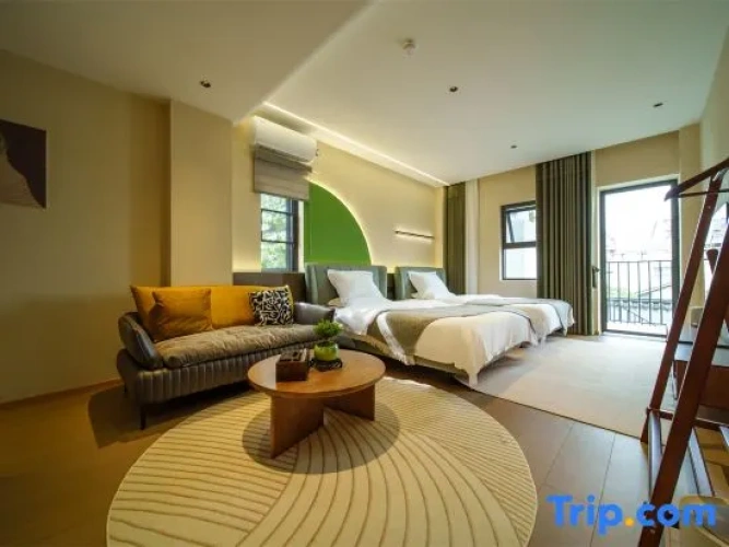 Standard Double room with courtyard view