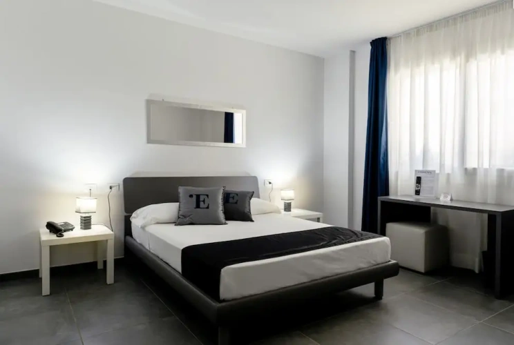 Standard Triple Basement room