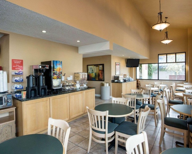 Morningglory Inn & Suites photo 20