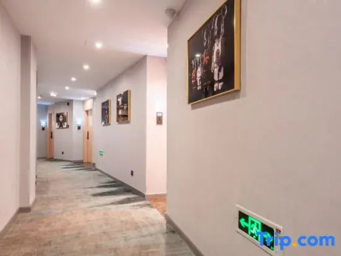 Woke Arts Hotel