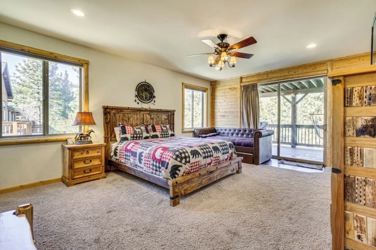 4 Bedrooms Cottage