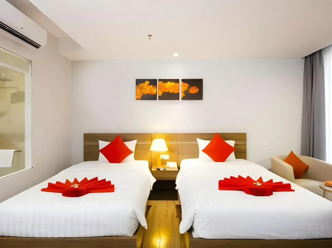 Maple Leaf Hotel & Apartment
