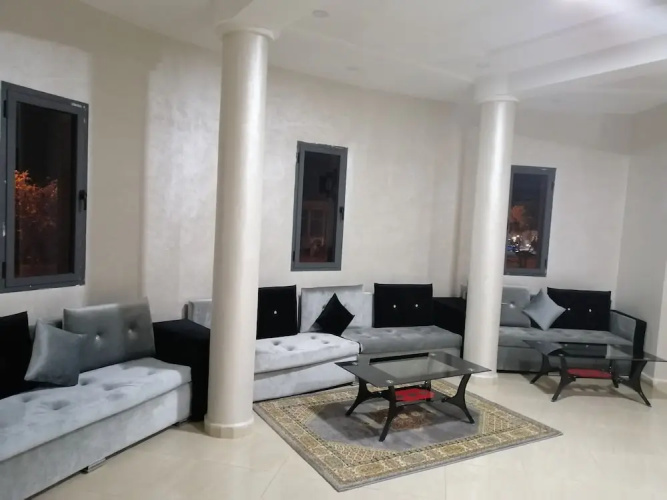 Hotel Oasis Palace