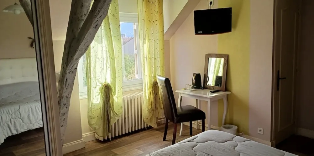 Superior Double room with city view