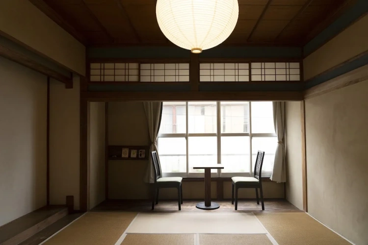 Economy room