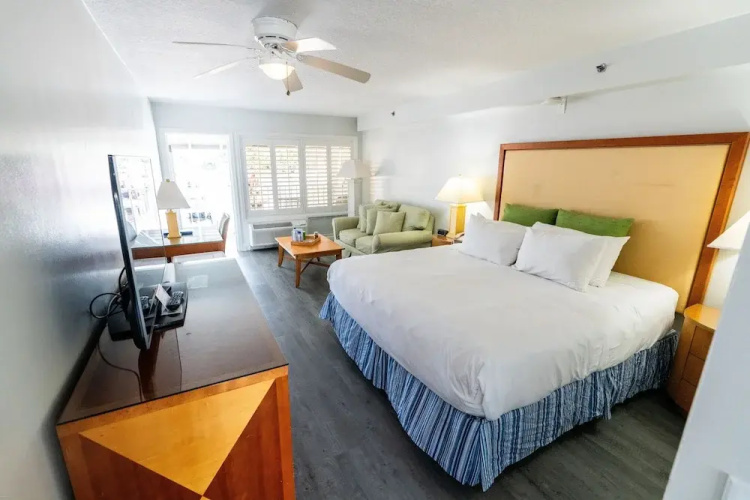 Pirate's Cove Resort & Marina