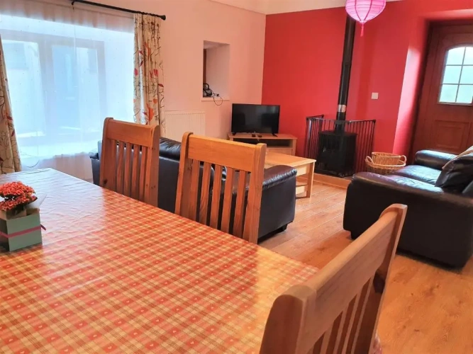 3 Bedrooms Cottage