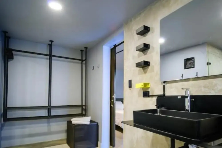 Hostel Joy Cll 85