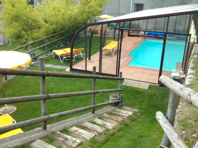 2 Bedrooms Cottage