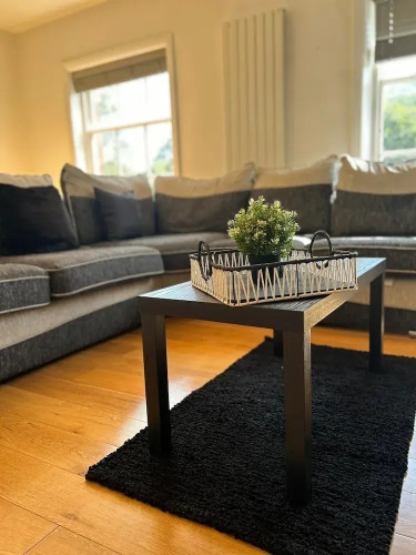NEW 2 Bedroom Spacious Flat