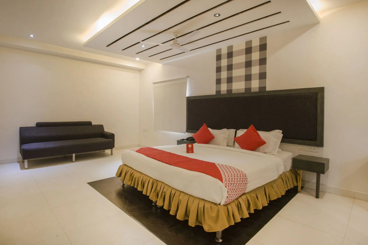 OYO 10139 Hotel Palak Residency