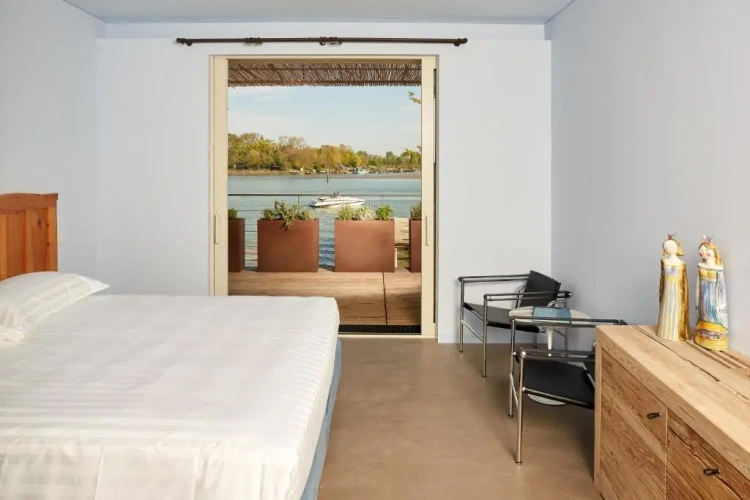 Standard Double room with balcony and with bay view