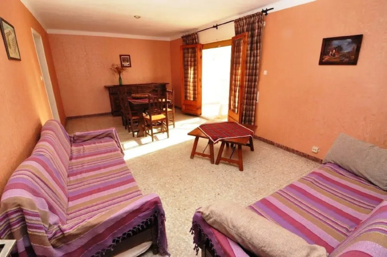 La Solana Apartments