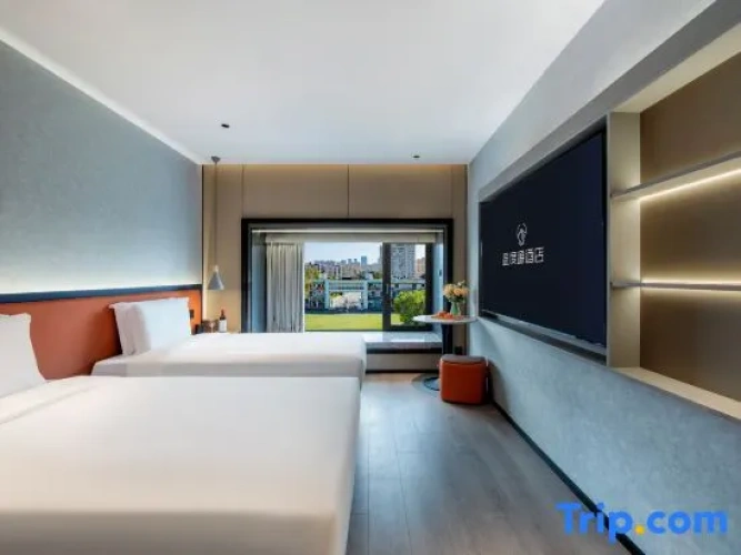 Standard Double room with garden view