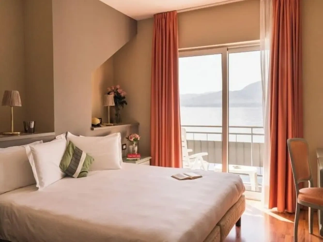 Superior Double room with balcony and with lake view