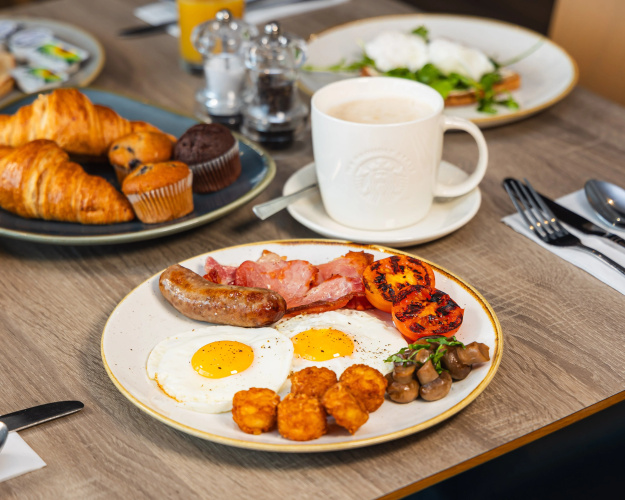 Holiday Inn London - West photo 14