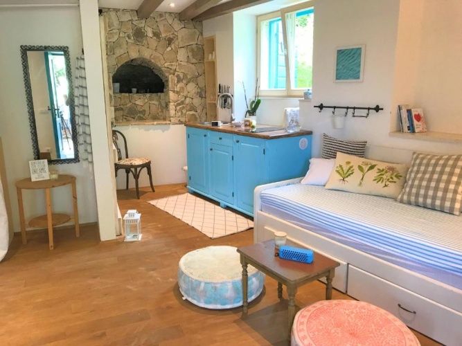 Studio with partial sea view