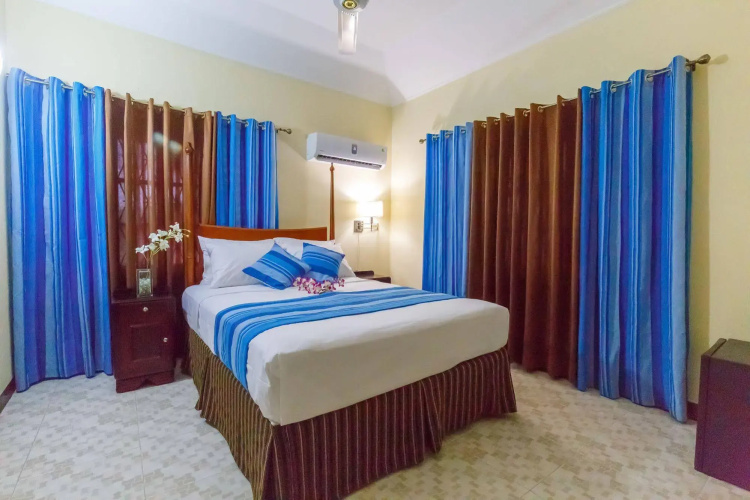 Jasmine Inn