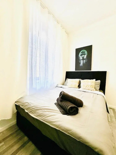 Affordable 4BR Apt Walk to FAC Platz