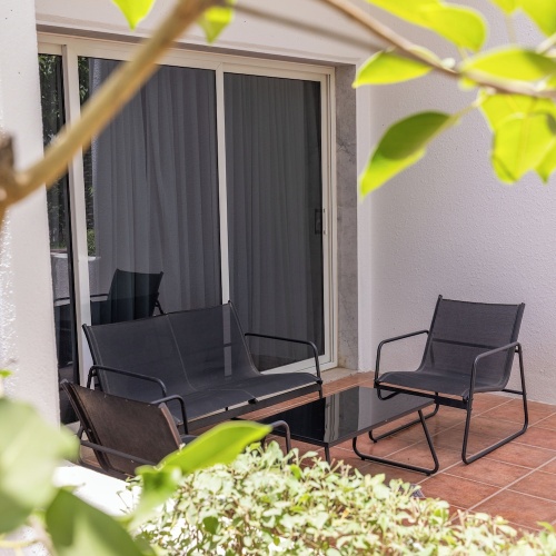 2 Bedrooms Basement Suite with balcony