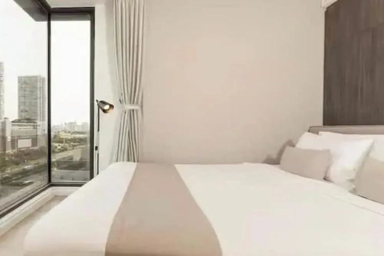 1 Bedroom Club Suite with city view