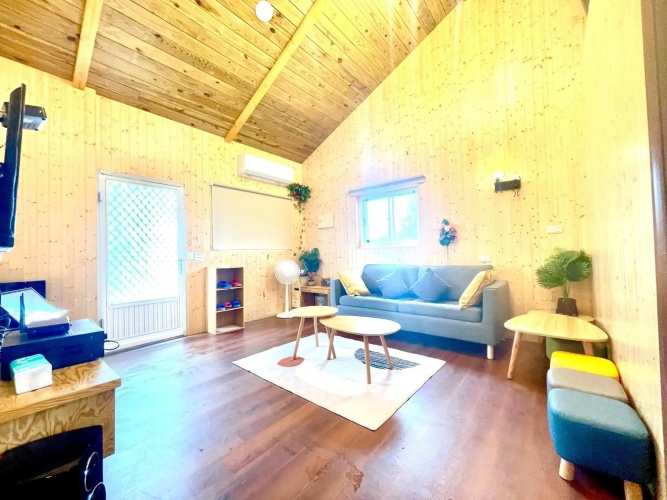 Peaceful Home Hall 2