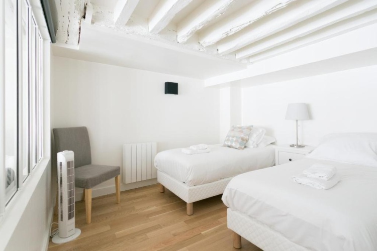 2 Bedrooms Apartment