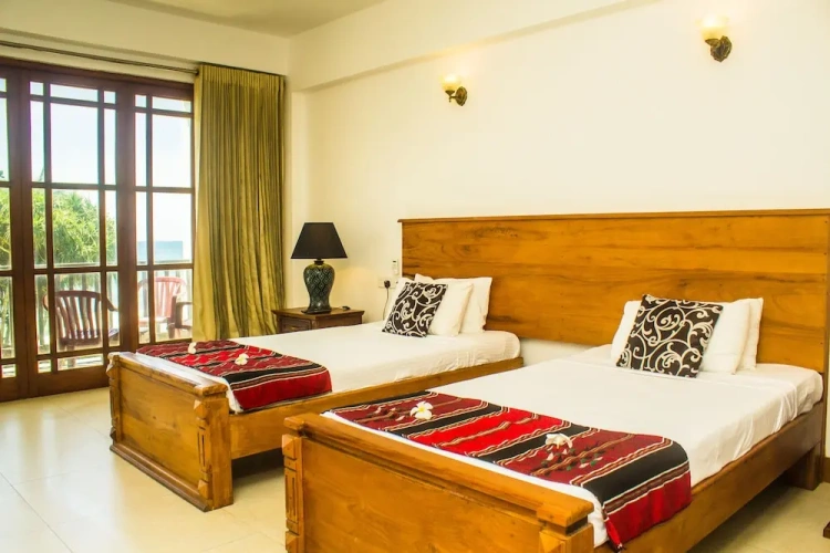 Deluxe Twin room with Balcony and Sea View