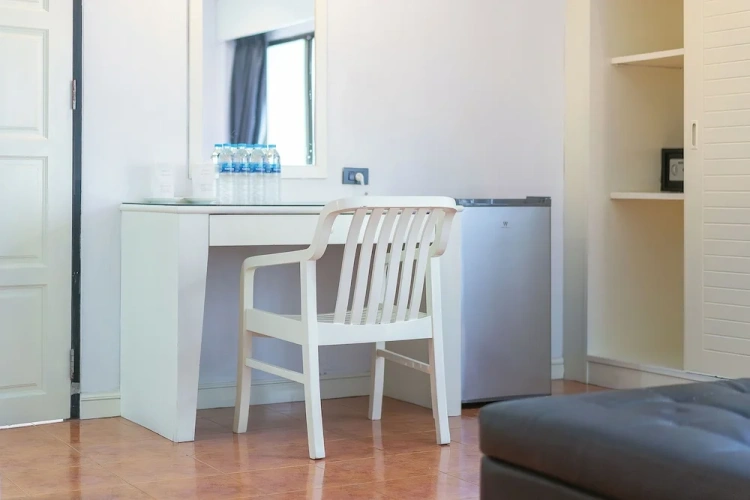 4 Bedrooms Apartment