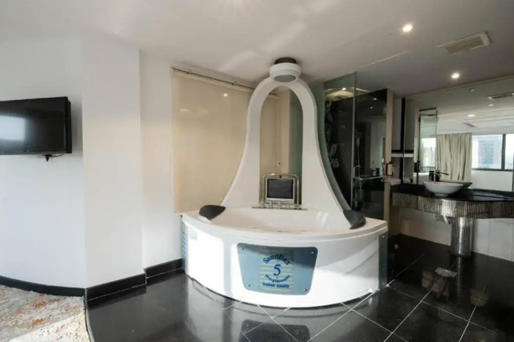 Mira Business Hotel