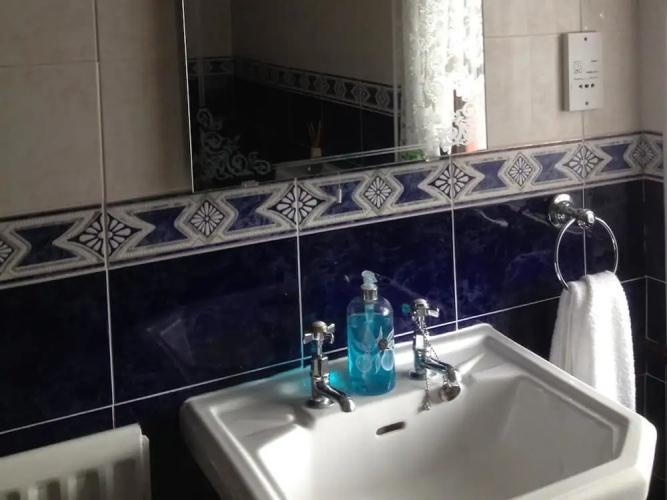 Caledonia Guest House