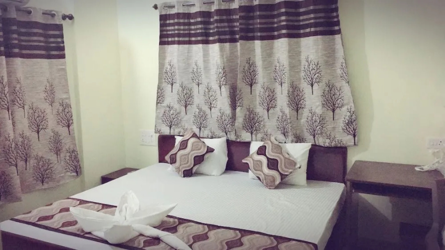 Ema Homestay