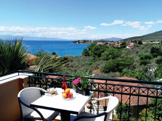 1 Bedroom Apartment with sea view