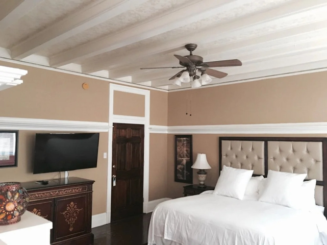 NOLA Grand Canal Hotel