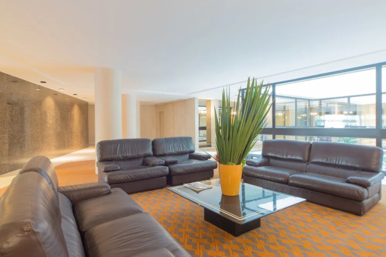 Foch - Champs Elysées,  60m2 Suites in Paris