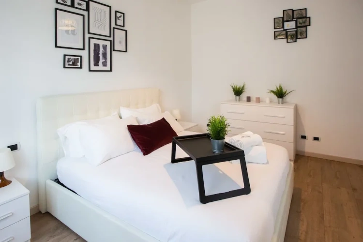 1 Bedroom Apartment with balcony